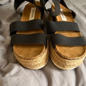 Steve Madden Black and Tan Espadrille Sandals size 8